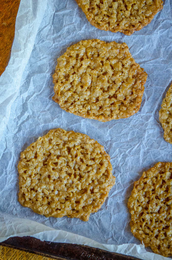 Easy and Amazing Oatmeal Lace Cookies