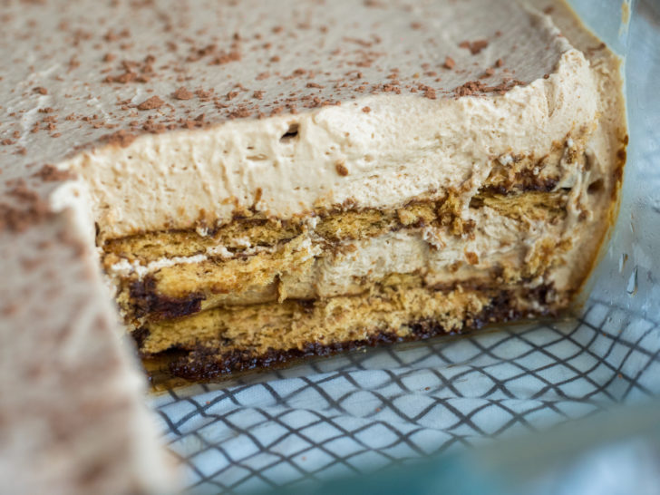 Creamy coffee icebox cake