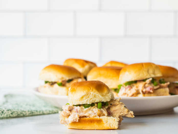 Slow-Cooker-Chicken-Cordon-Bleu-Sliders