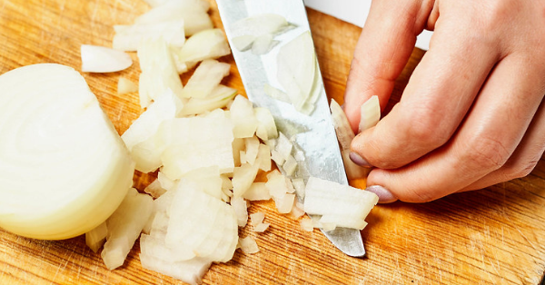 How To Cut Onions Without Making Your Eyes Water