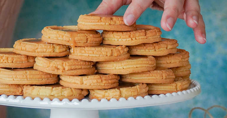 Dulce de Leche Thumbprint Cookies