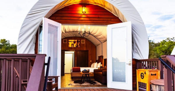 Western-Style Florida Ranch Is Offering A Unique Experience For Glampers