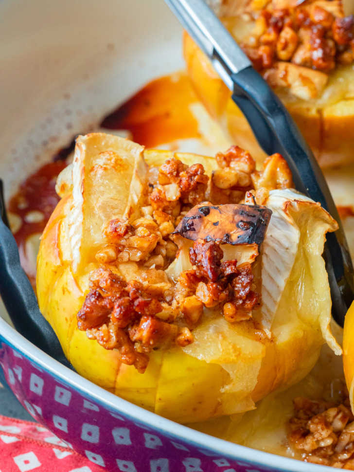 Baked Brie Bloomin’ Apples | 12 Tomatoes