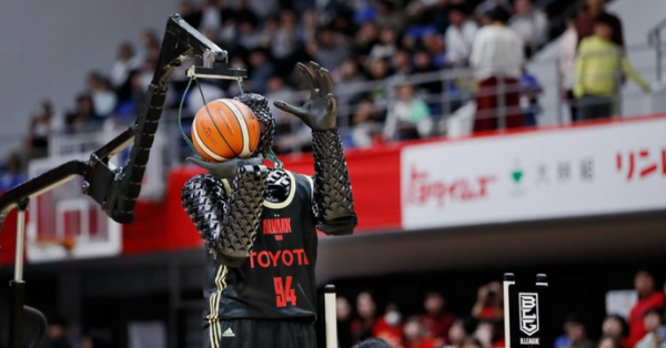 Robot Makes Two Basketball Shots At The 2020 Tokyo Olympics