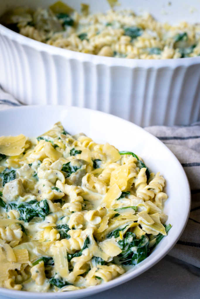 One Pan Spinach Artichoke Baked Pasta | 12 Tomatoes