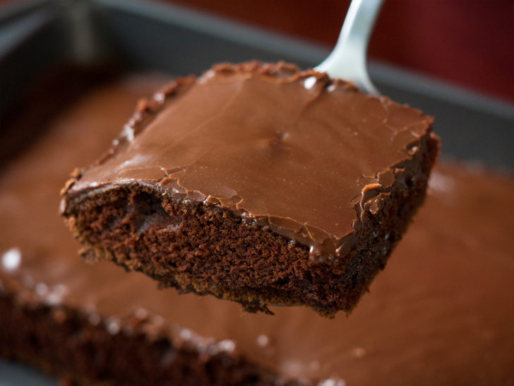 Chocolate sheet cake