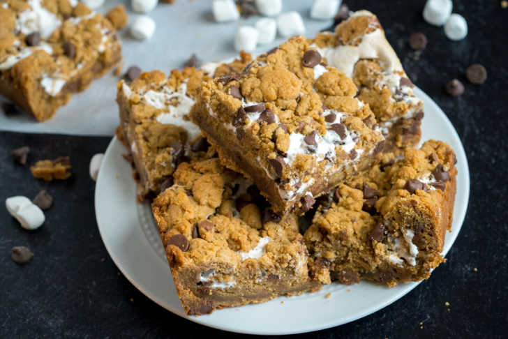 Plate of fluffer nutter cookie bars