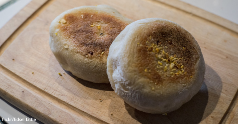 The New Thomas’ Pumpkin Spice English Muffins Are Amazing
