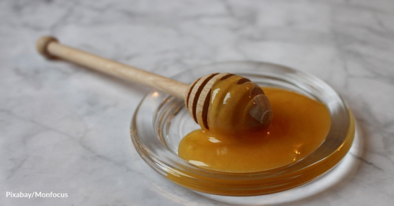 Health Professionals Warn Against Viral Frozen Honey Trend