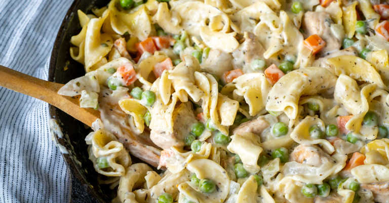 Chicken Pot Pie Noodle Skillet