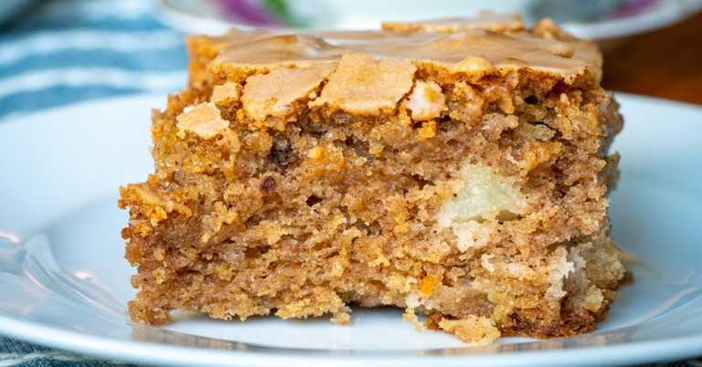 Easy Pear Cake