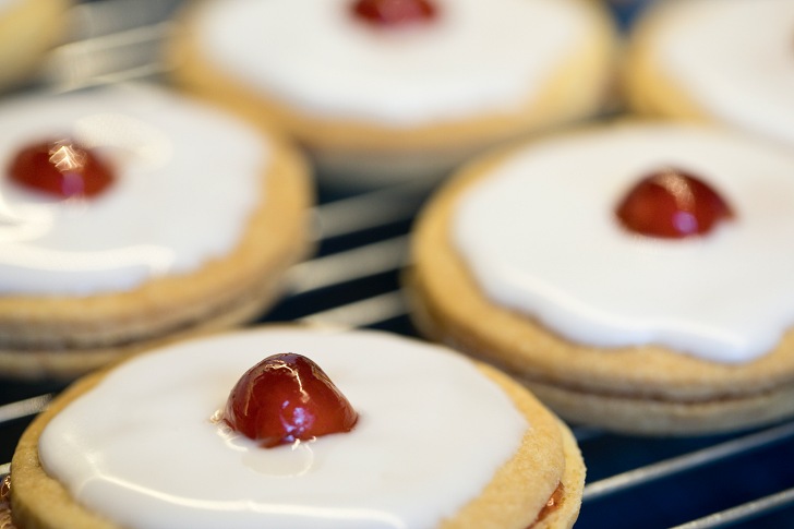 linzer cookies