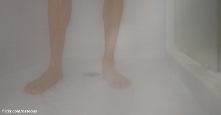 Doctor Explains Why Women Should Stop Peeing In The Shower