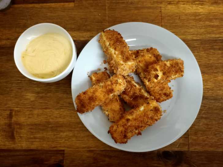 Air Fried Crunchy Halloumi Sticks 12 Tomatoes