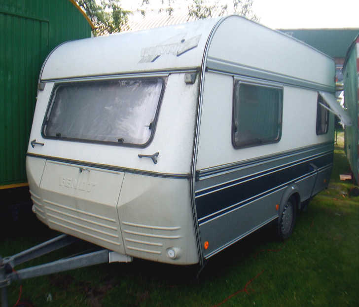 Woman Turns Old Camper Into Adorable Caravan For Less Than $700 | 12 ...