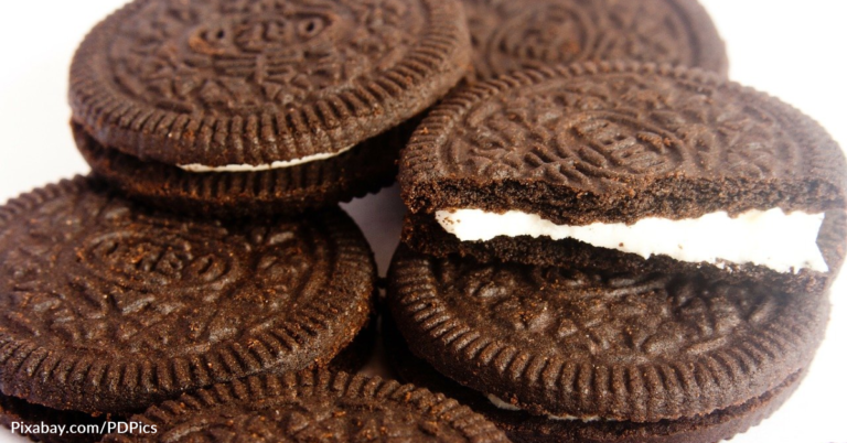 How It’s Made: Chocolate Sandwich Cookies