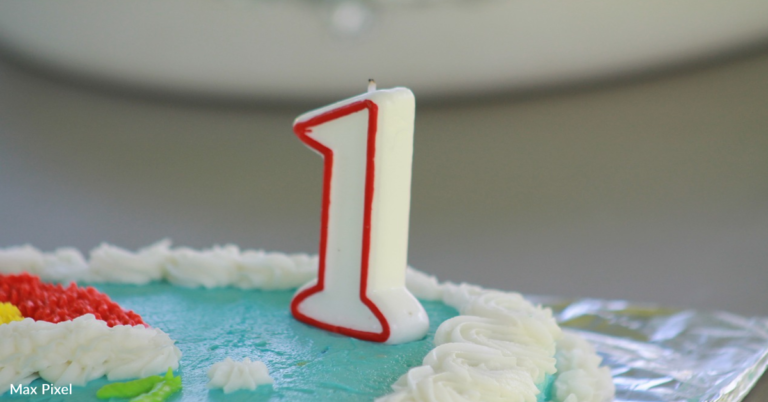 Father Shares Horrifying Cake Topper Fail That Has The Internet In Stitches