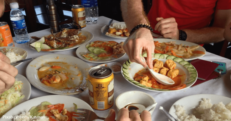 Viral Video Tries To Explain The Difference Between Generations And People Are Divided