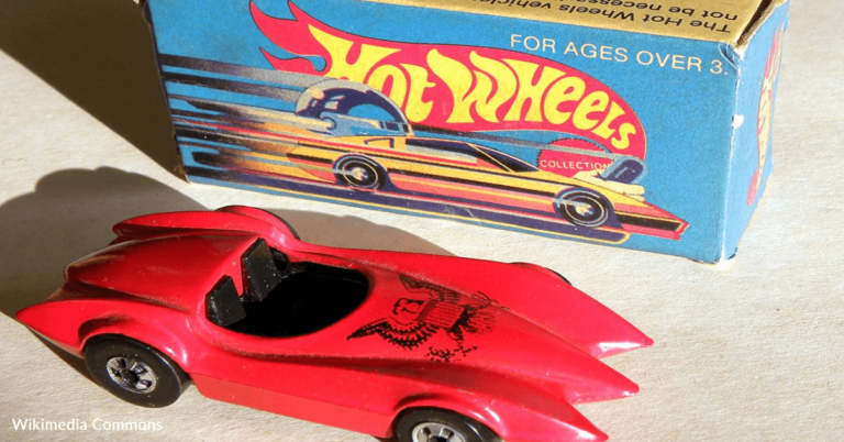 Watch A Hot Wheels Race Around A Backyard Boosted Mega Track