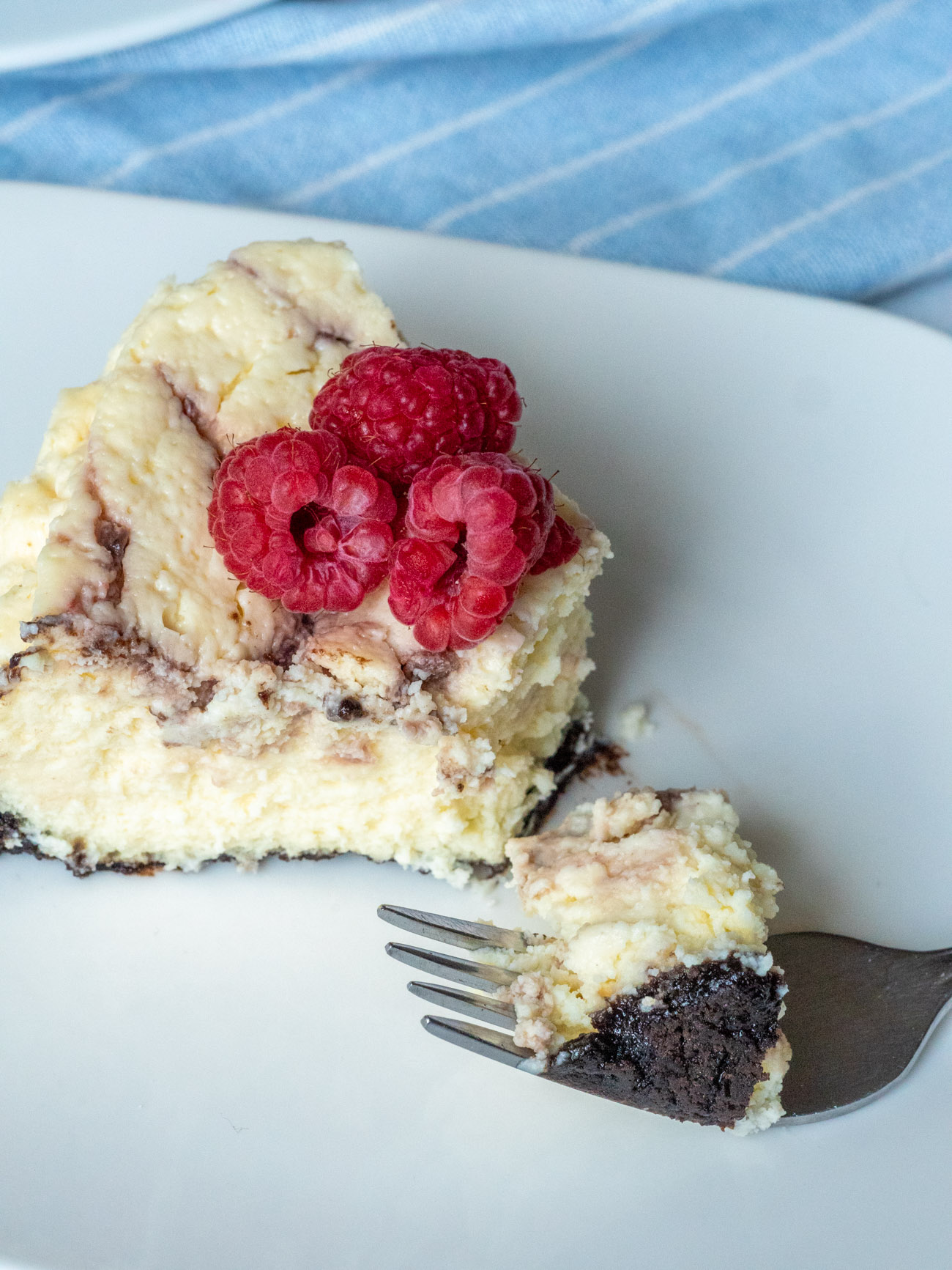 Slow Cooker Chocolate Raspberry Cheesecake