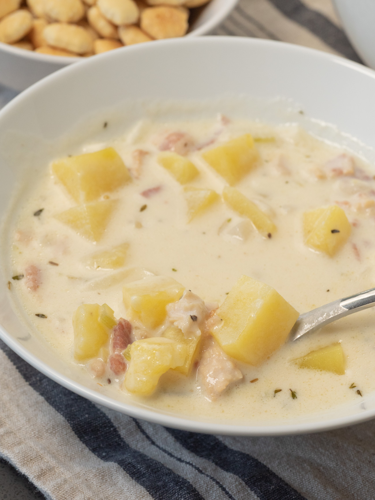 Easy Boston Clam Chowder recipe - Berry&Maple