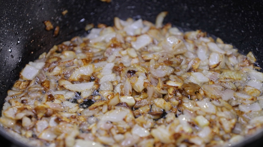 making Hali (Mashed Potatoes with Pumpkin)