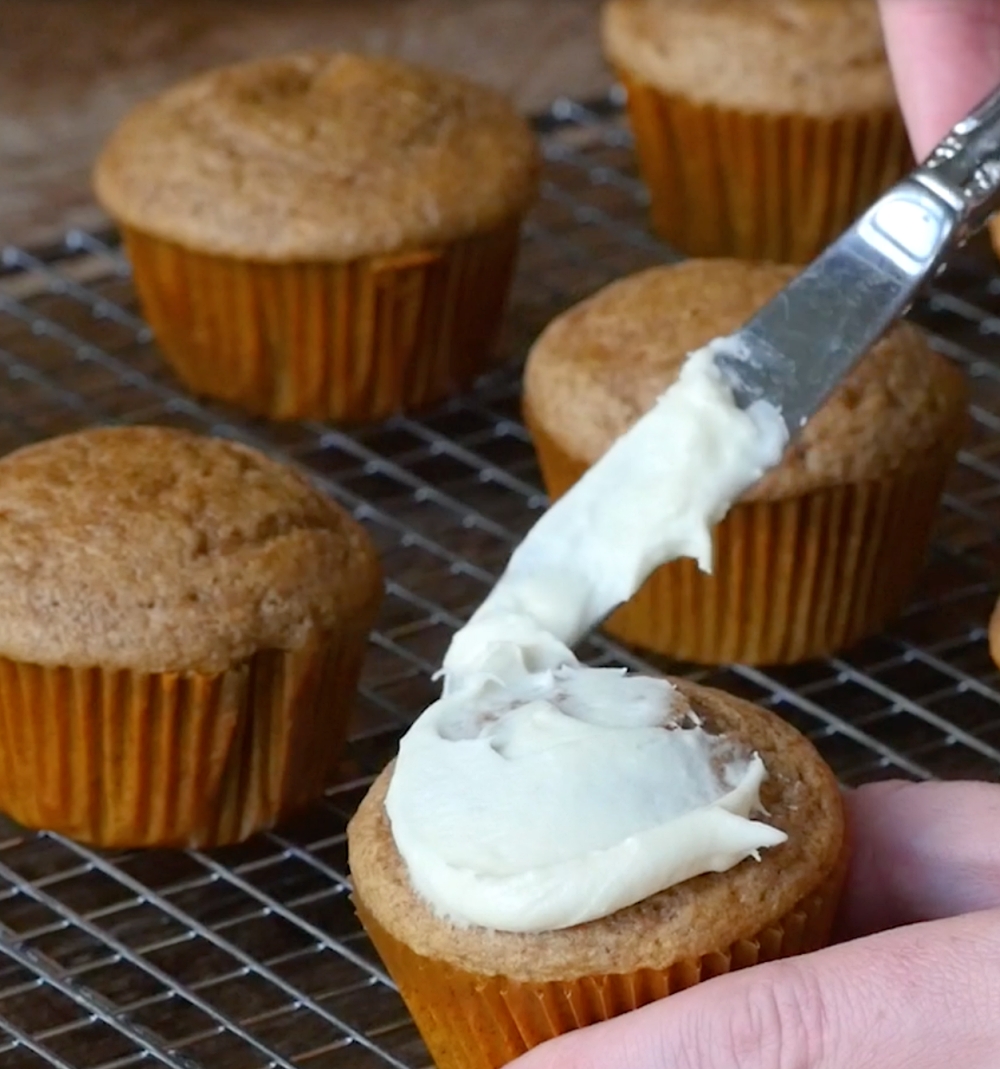 frosting Chai Tea Cupcakes