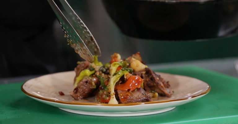 Khokhob (Duck with Berries)