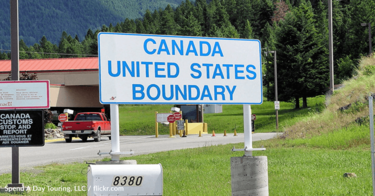 Couple Gets Married On The Border Of Canada And The US So The Grandmother Can Attend