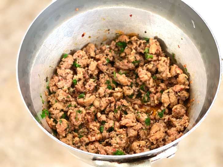 Browned sausage with herbs