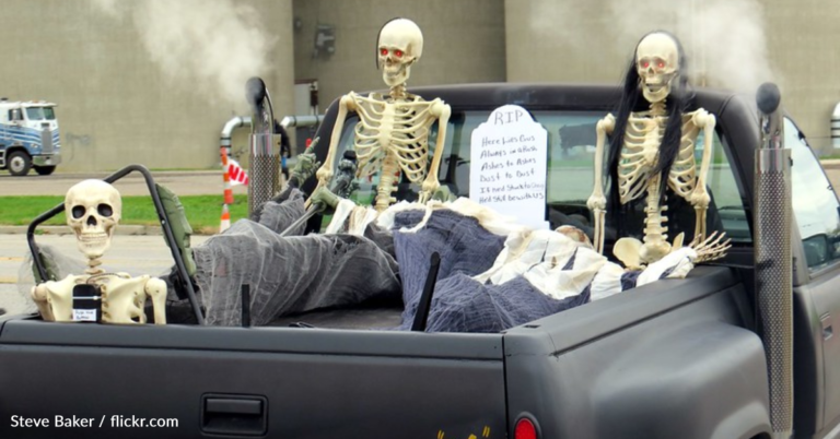 Halloween Truck Surprises Drivers Who Honk