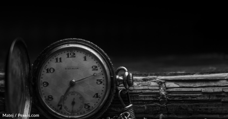 This Clock Is Going Viral On KickStarter