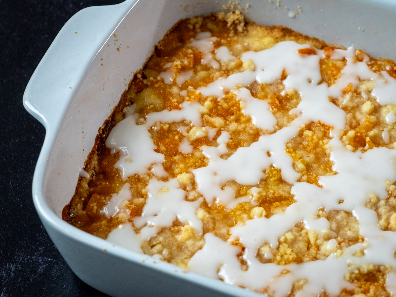 Peach Crumble Shortbread Bars 