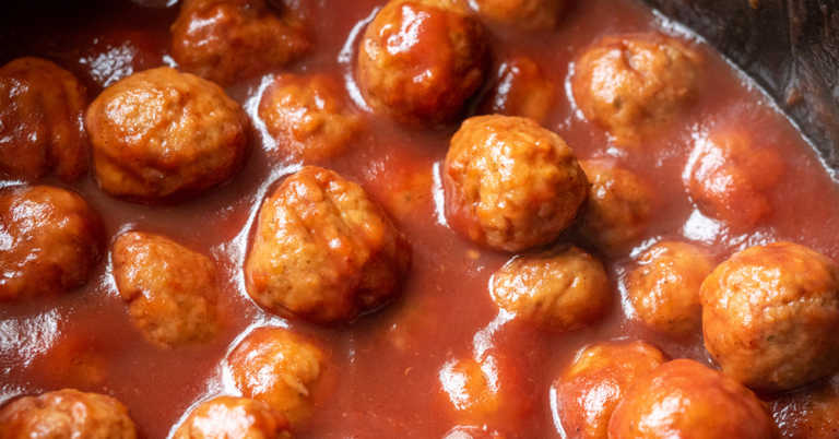 5-Ingredient Cranberry Meatballs (Slow Cooker and Stovetop)