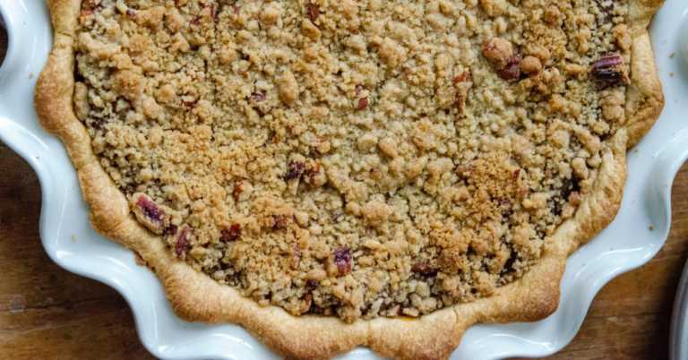 Streusel Pumpkin Pie