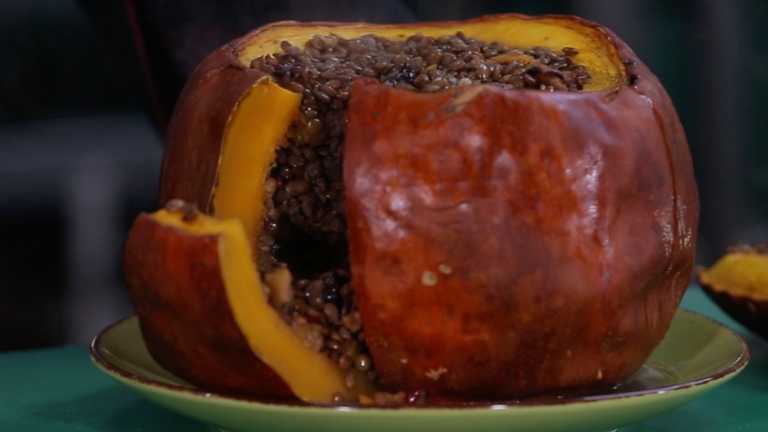 Amitch of Vardenis (Lentil-Stuffed Pumpkin)