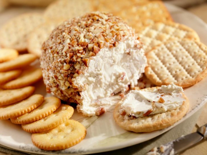 maple pecan cheese ball