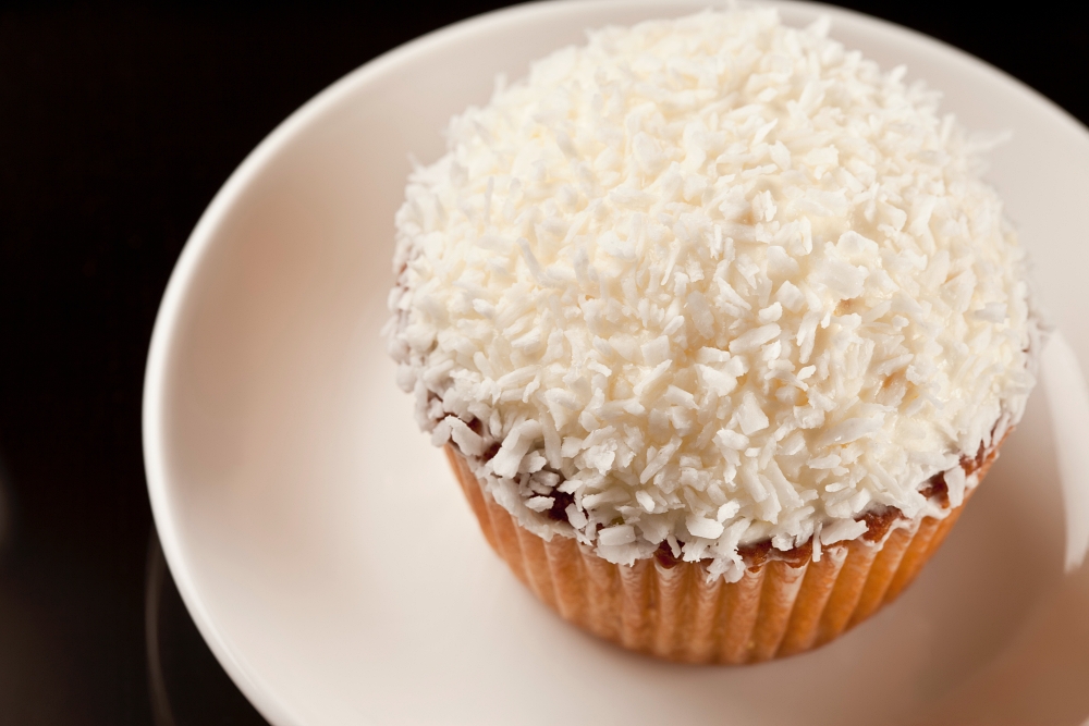 White Snowball Cupcakes