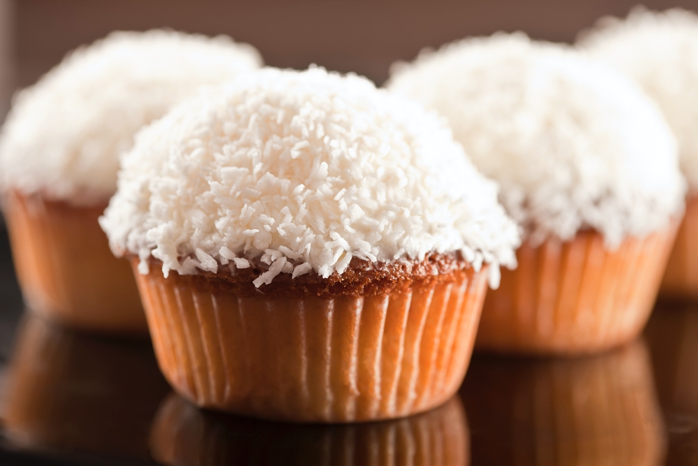 White Snowball Cupcakes