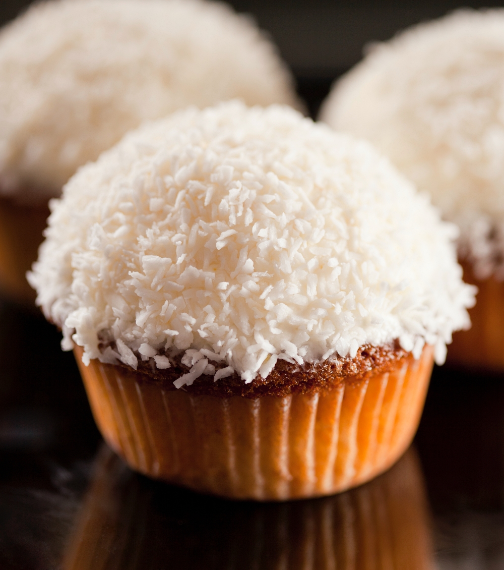 White Snowball Cupcakes