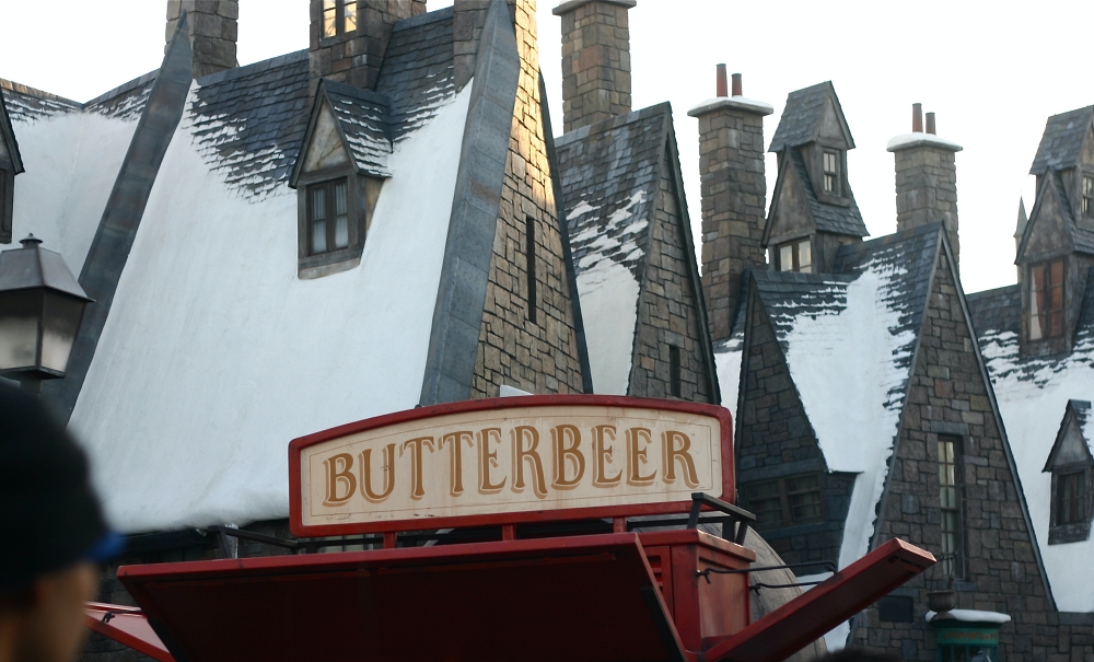 butterbeer at theme park