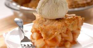 apple pie with a scoop of ice cream