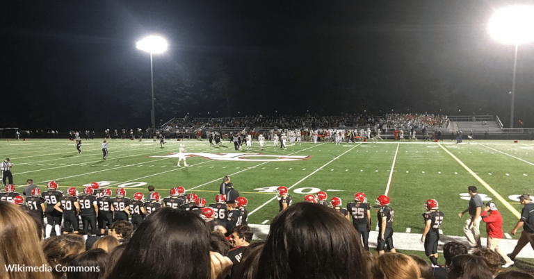 Deaf High School Football Team Went Undefeated