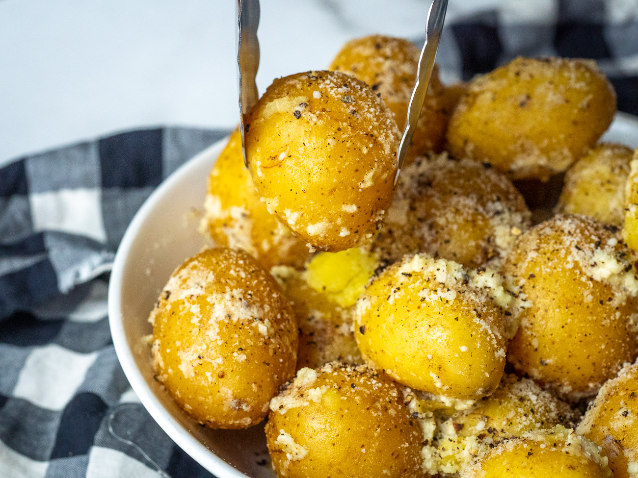 Cacio e Pepe Baby Potatoes