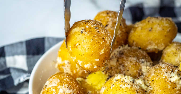 Cacio e Pepe Baby Potatoes