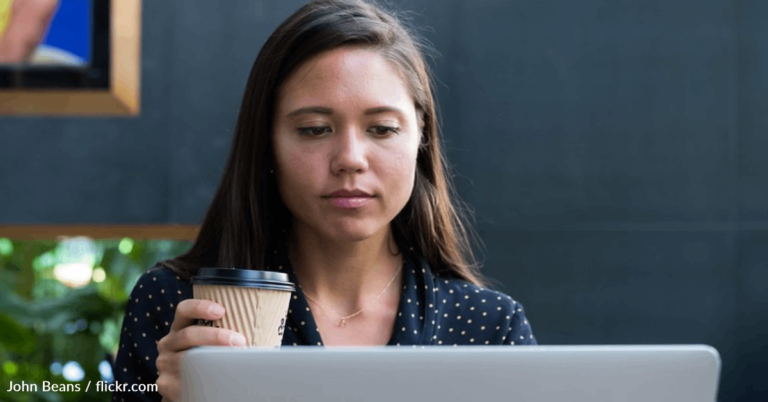 This Optical Illusion Is Stumping The Internet