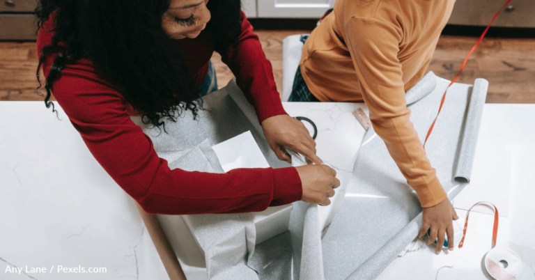 Try Some Of These Holiday Gift Wrapping Techniques This Year