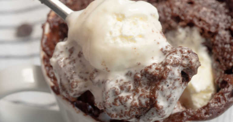 5-Minute Chocolate Mug Cake