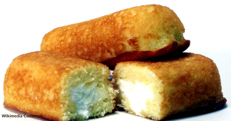This Kit Lets You Make A Family-Sized Twinkie