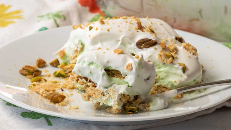 Pistachio Pudding Icebox Cake